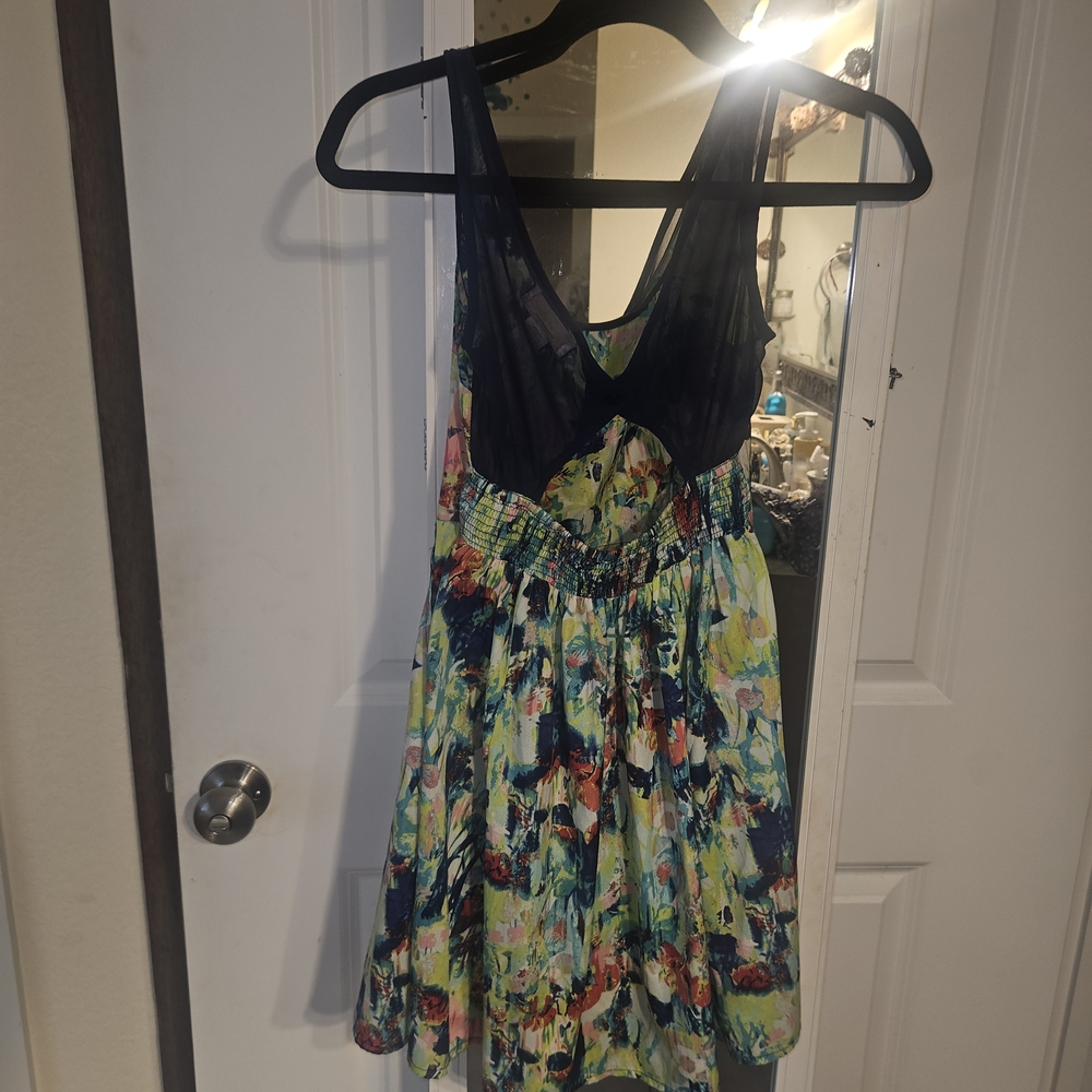 Colorful Sleeveless Dress with Black Mesh